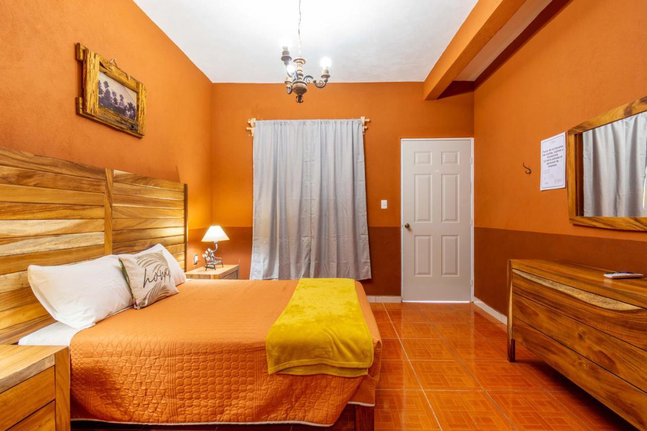 Casa Marquez * Leon