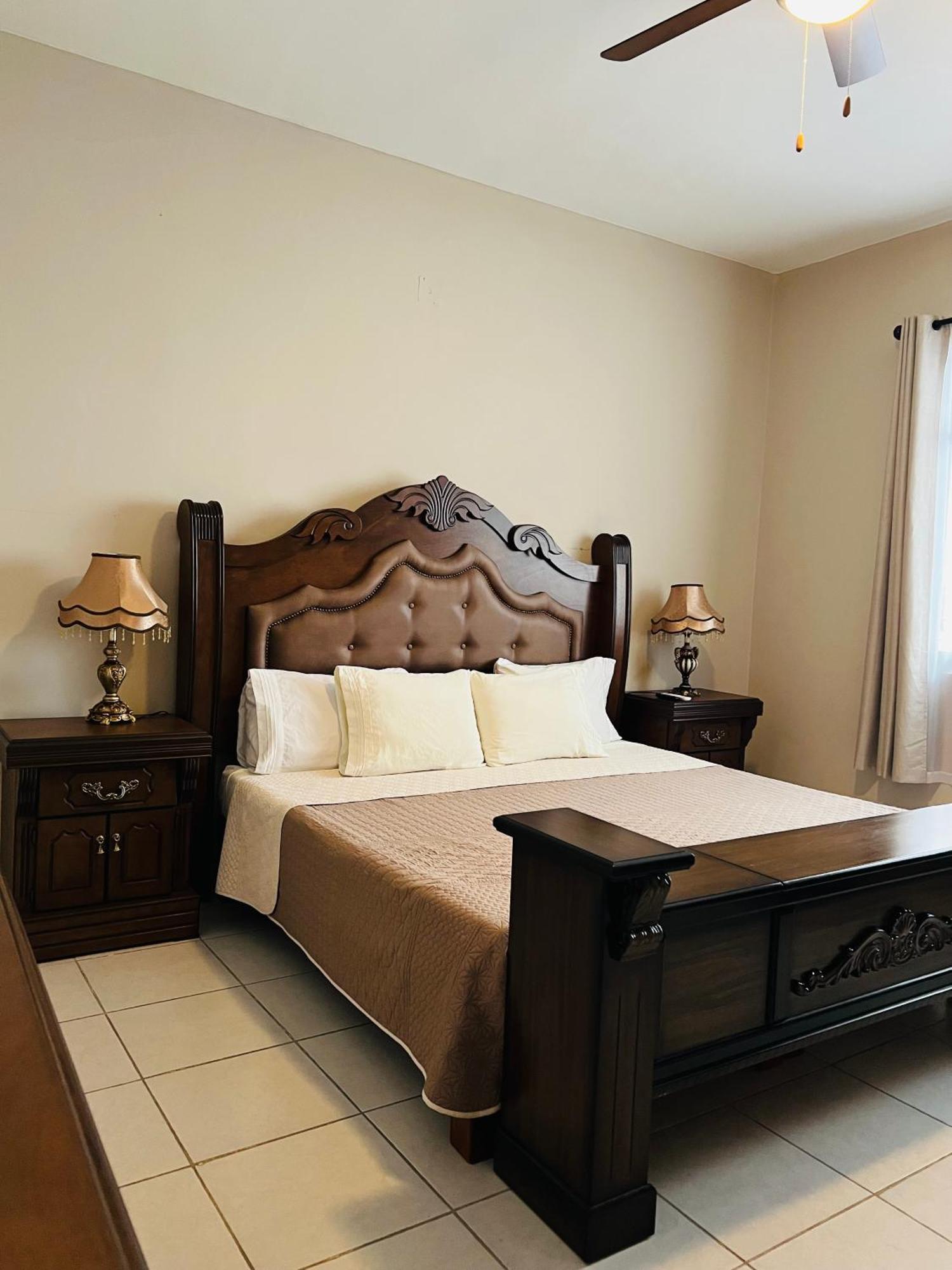 Casa Marquez Inn Leon